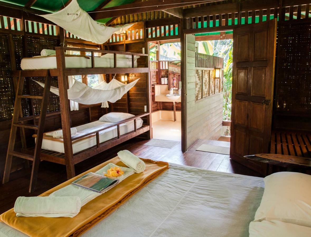 Hotel Our Jungle House Khao Sok National Park Exterior foto
